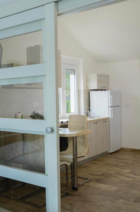 Franovic Apartments 蒂瓦特 外观 照片