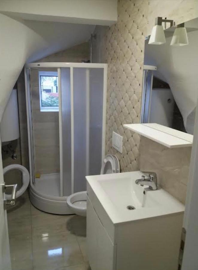 Franovic Apartments 蒂瓦特 外观 照片